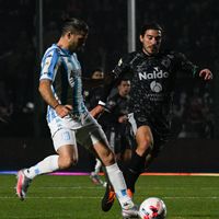 Sarmiento vs. Racing: empate 1 a 1