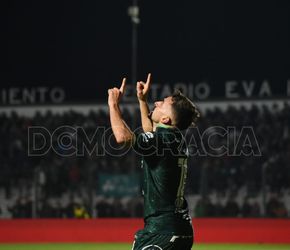 Resumen del partido: Sarmiento goleó por 4 a 1 a Atlético Tucumán