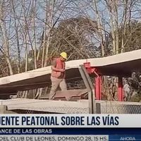 PUENTE PEATONAL SOBRE LAS VIAS