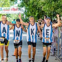 Cinco juninenses corrieron el Triatlón de La Paz en homenaje a un amigo