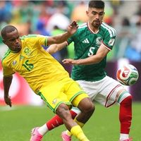 México rompió el maleficio y cosechó su primera victoria en un debut mundialista