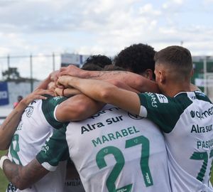 Sarmiento ganó con uno menos y sacó un triunfo clave en Junín