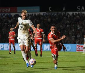 River le ganó a Sarmiento en el Eva Perón
