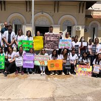 Médicos residentes realizaron una marcha