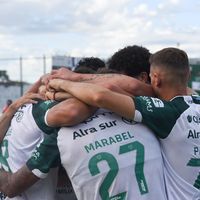 Sarmiento ganó con uno menos y sacó un triunfo clave en Junín