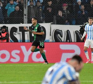 Banfield le dio otro golpe a Racing y le ganó en el arranque de la quinta fecha