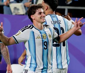 Scaloni y Julián Álvarez destacaron la fortaleza de Argentina tras la clasificación a semifinales