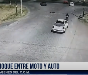 CHOQUE ENTRE AUTO Y MOTO