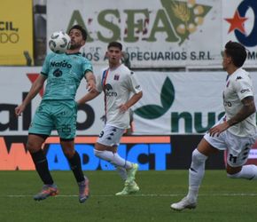 Sarmiento venció a Tigre y arrancó con el pie derecho el torneo