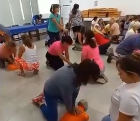 Capacitación en RCP para auxiliares de la educación